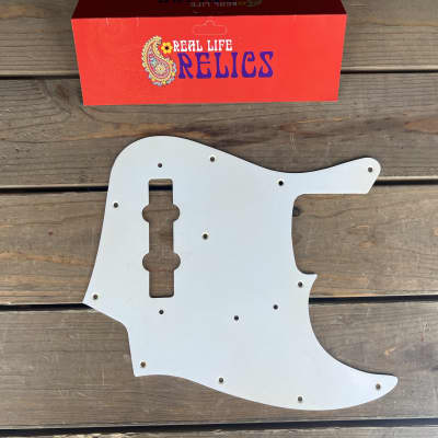 Real Life Relics Aged Jazz Bass® Pickguard White 1 Ply thin.   [PGAG5] image 2