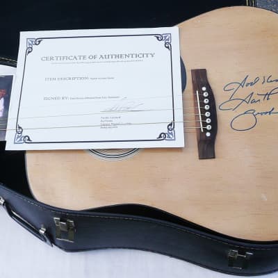 Garth Brooks Autographed Acoustic Guitar - Signed ESPANOLA Acoustic Guitar By Garth Brooks Comes with Certificate Of Authenticity,(COA), Picture and Case - Excellent Condition image 4