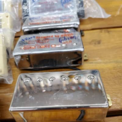 Epiphone By Gibson  lead position model Hotch  Chrome Cover humbucker pickups each image 4