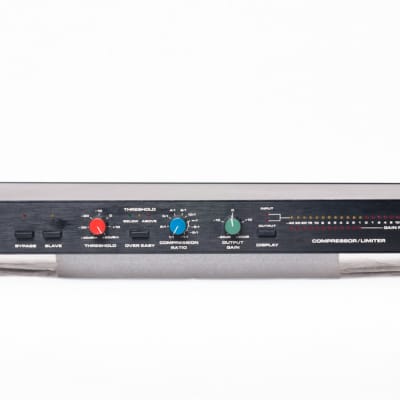 dbx 160XT Compressor / Limiter | Reverb