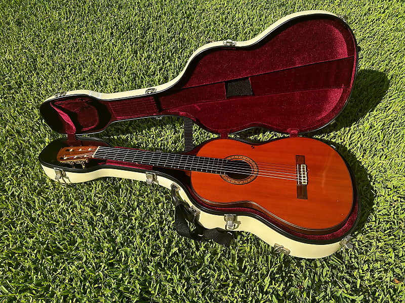 Vintage Yamaha GC5 1969 Concerto Classical Guitar With Case- Full Solid  Body Rosewood Construction With Spruce Top