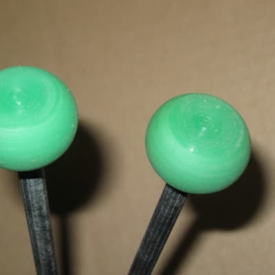 new old stock Gambal GPXR1 (UG13GPXR1) Glockenspiel, Bells, Xylophone Percussive Keyboard MALLETS, 1 and 1/4 inch Green Hard Acrylic Flat Ball Heads with Black Synthetic Shafts, with original packaging - from 1990s - early 2000s image 8