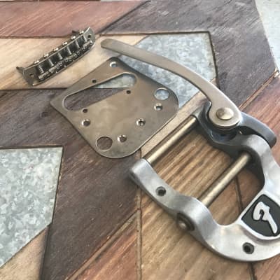 Real Life Relics Bigsby® Aged B5 Fender® F Logo Vibrato Kit