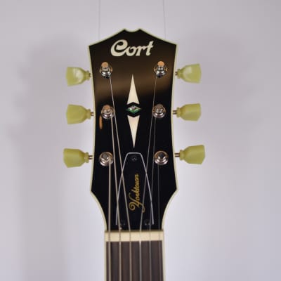 Semi-Resonance Archtop Jazz Guitar Cort Yorktown Bigsby Tobacco Burst image 3