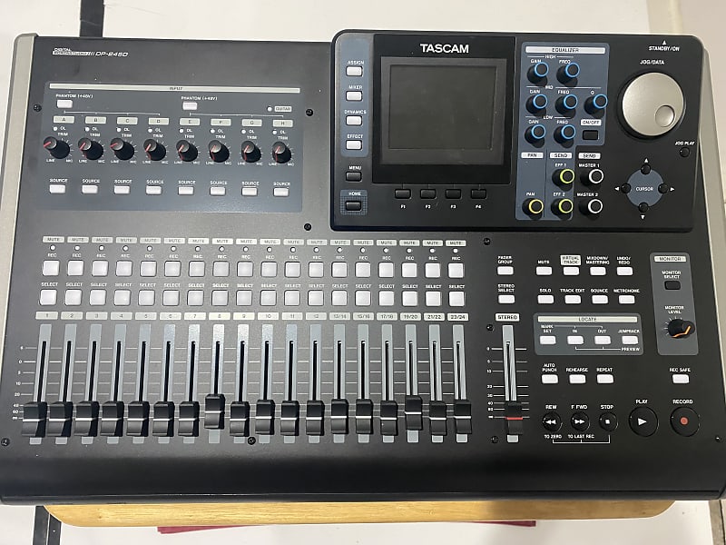 TASCAM DP-24SD 24-track Digital Portastudio 2015 - Present - Black