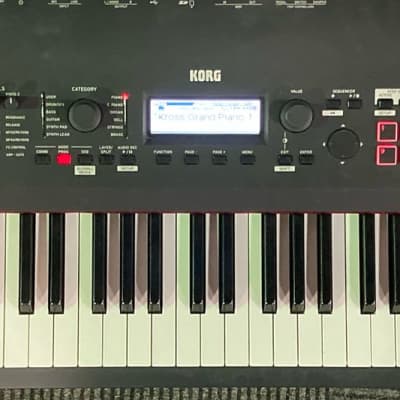 Korg Kross 2 88 Workstation Keyboard (Carle Place, NY)