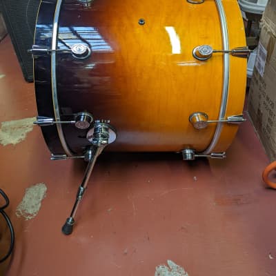 Pacific By Drum Workshop Made In Mexico 18 x 22" Tobacco Sunburst Fade Bass Drum - Sounds Great! image 5