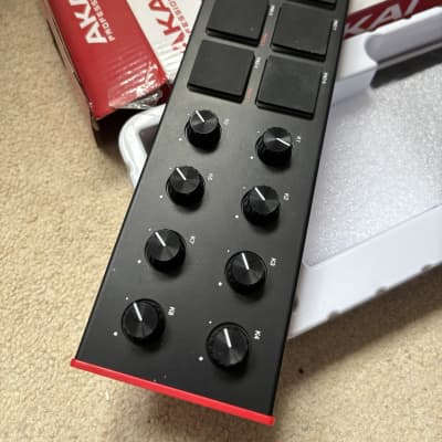 Akai LPD8 MKII MIDI Pad Controller 2022 - Present - Black
