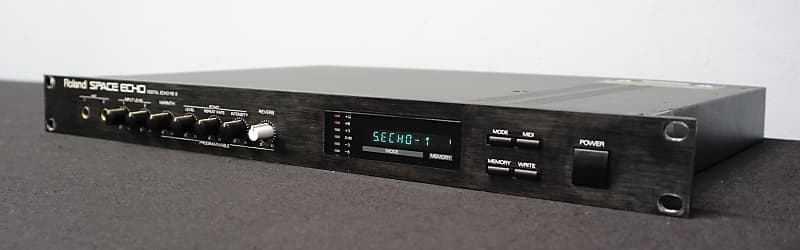 Roland RE-3 Space Echo / Digital Echo 1U Rack Mount Effects