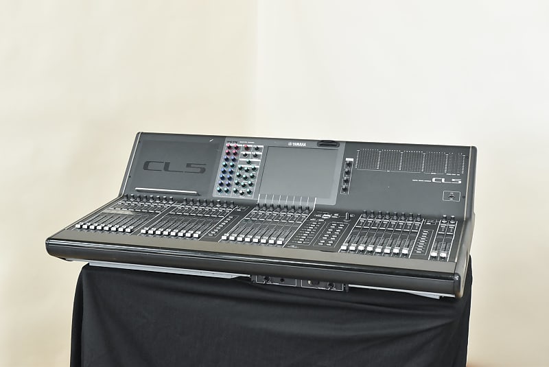 Yamaha CL5 72-Channel Digital Mixing Console CG00W41 image 1