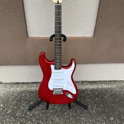 Squier FSR Bullet Stratocaster