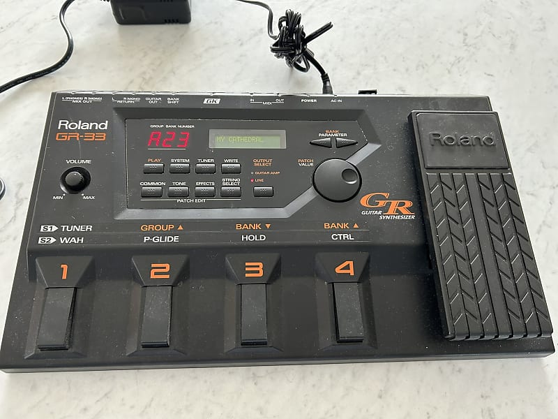 Roland GR-33