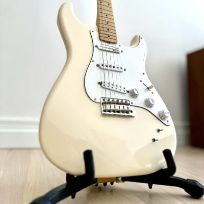 Fender Ed O'Brien Artist Series Signature EOB Stratocaster 2018 - Present - Olympic White image 1