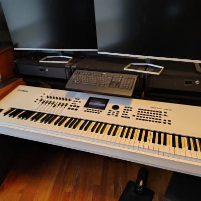 Yamaha Motif XF 8 40th Anniversary Edition - White