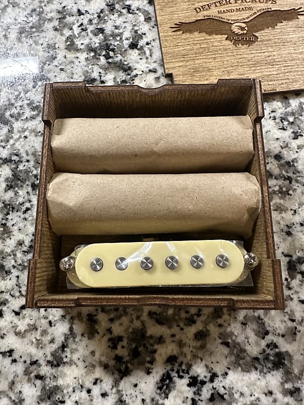 Defter Scooped mids 2023 Reverb