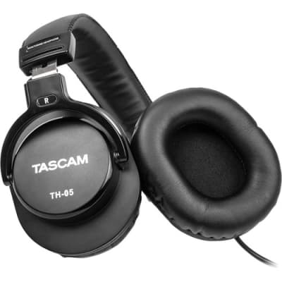 Tascam TH-05 Monitor Headphones image 2