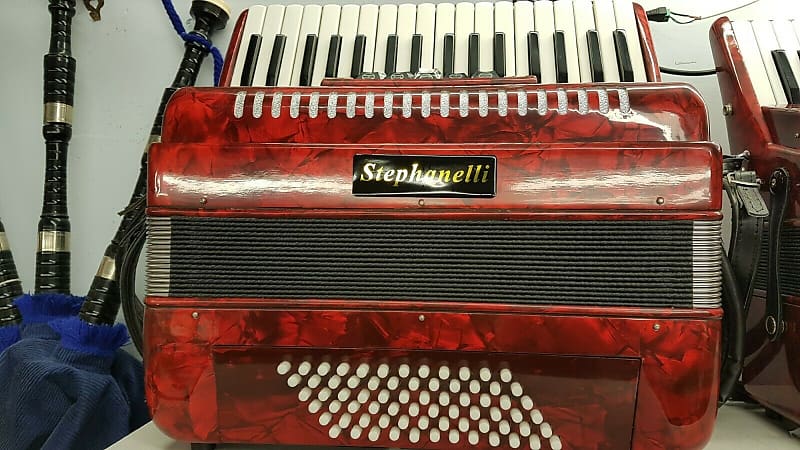 Stephanelli concertina store