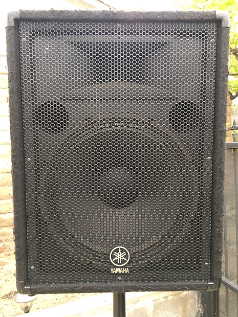 [美品] YAMAHA BR15 Yamaha BR15 15 Inch 2-Way 400-Watt Bass Reflex Speaker - Each