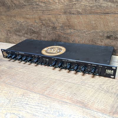 dbx 166A VCAコンプレッサー