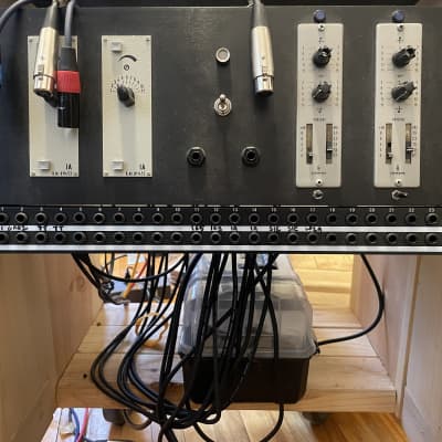 Brick Patch Dbx PB48 Patchbay (San Antonio, TX Dbx Pb-48