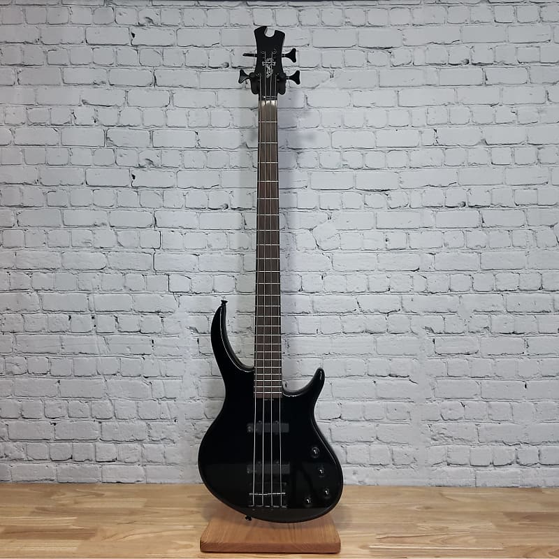 Tobias Toby Deluxe-IV 4-String Bass Satin Walnut