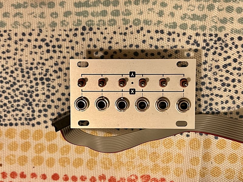 Intellijel Switched Mult 1U