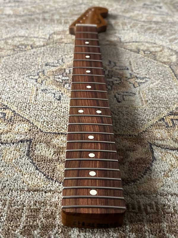 テリ・ワイフェンバック Between Maple and Chestnut Washburn Deep Forest Spalted Maple Acoustic-electric Guitar