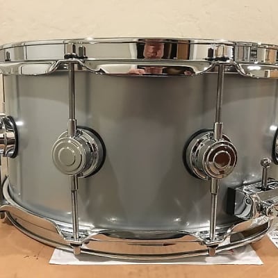 DW DRVM6514SVC 6.5x14" Collector's Series Rolled 1mm Aluminum Snare Drum w/ Chrome Hardware image 8