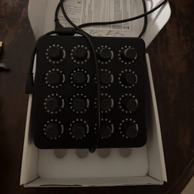 Dj Techtools Midi Fighter 3d + Midi Fighter Twister Black | Reverb