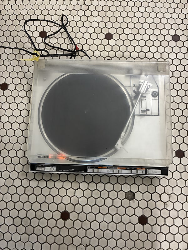 FOR PARTS/REPAIR JVC L-F210 Turntable  			