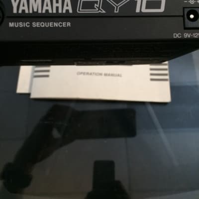 Yamaha QY10 1990 - Black image 5