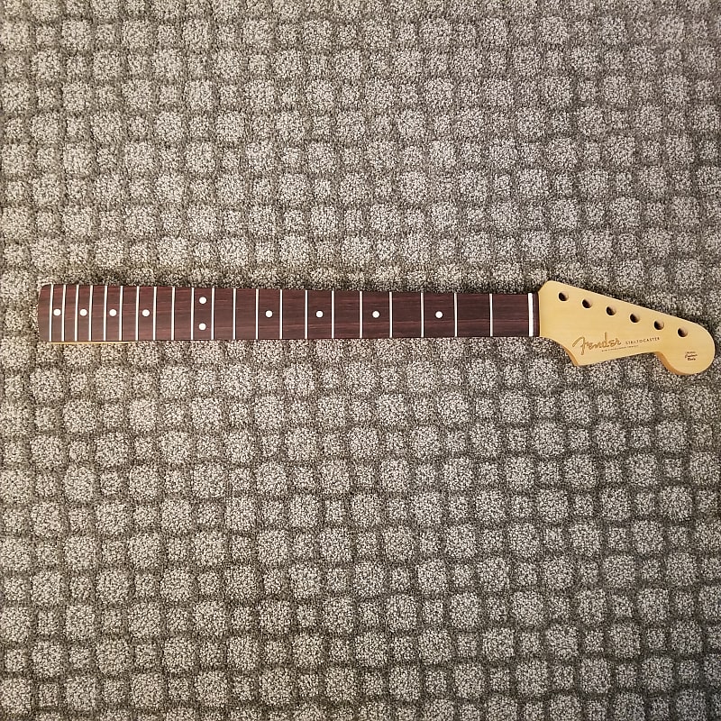 売れ筋がひクリスマスプレゼント！ Stratocaster Fender Musikraft Neck. Plek Rosewood. Dark ギター