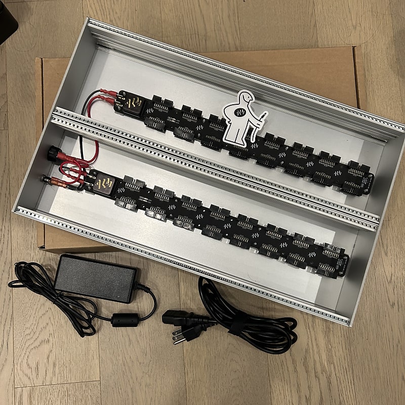 ALM/Busy Circuits 6U 84HP Eurorack Powered Case | Reverb