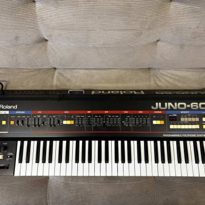Roland Juno-60 61-Key Polyphonic Synthesizer 1982 - 1984 - Black