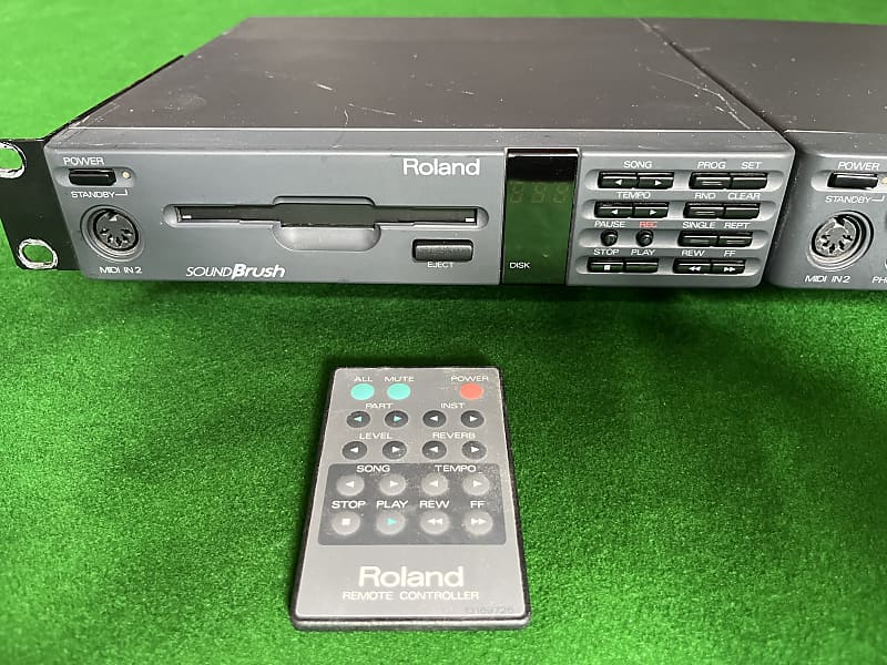 Roland Sound Canvas SC-55 MIDI Sound Generator and SB-55 Roland Sound Canvas SC-55 MIDI Sound Generator and SB-55