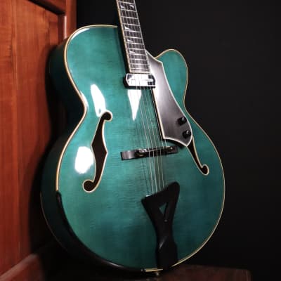1995 Comins Chester Avenue 18-inch Archtop for sale