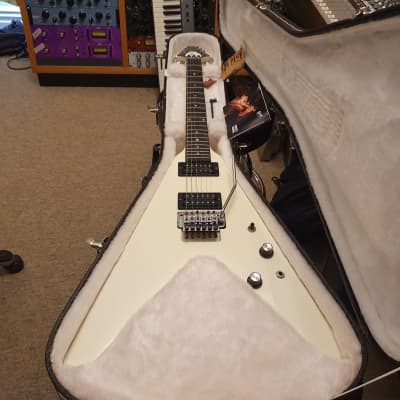 RARE Gibson Flying V Factory Original Floyd Rose Tremolo Limited Edition Special Run Guitar image 3