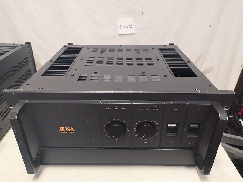 TOA P300D Professional Stereo Power Amplifier #2678 Good Used Working &  Sounding Condition