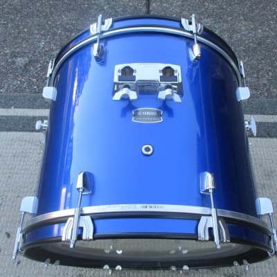 Yamaha 20 X 16 Bass Drum, Hardwood Shell, Evans EMad Head - Mint! image 9