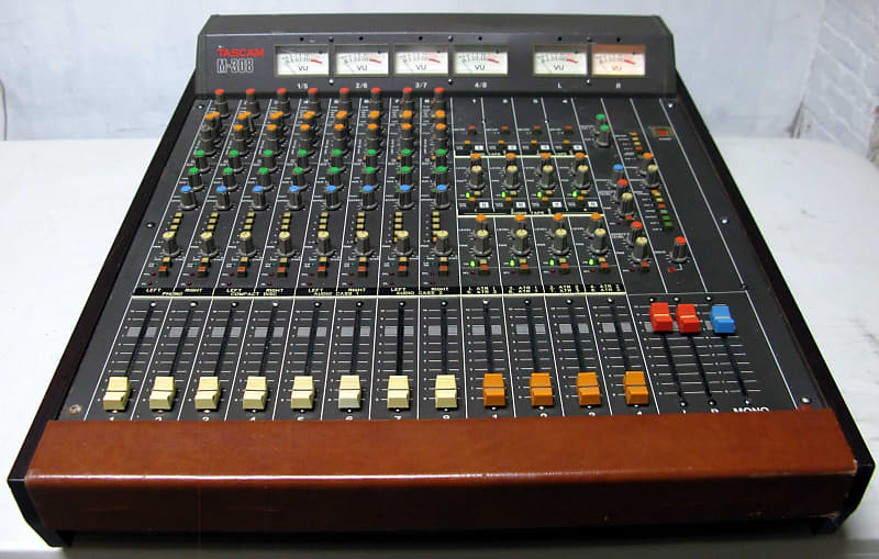 入荷中 Audio Analogue 308 M-308 Tascam Mixing 8x4x2x1 Desk Console 配信機器・PA機器・レコーディング機器