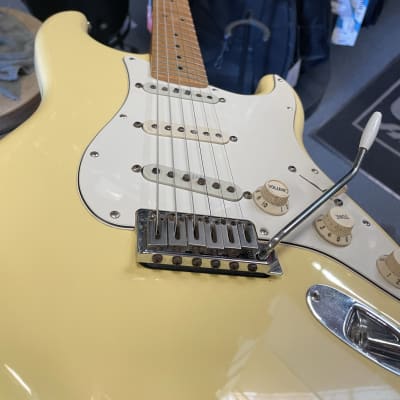Fender Roadhouse Deluxe Stratocaster Mid 2000's - White image 5