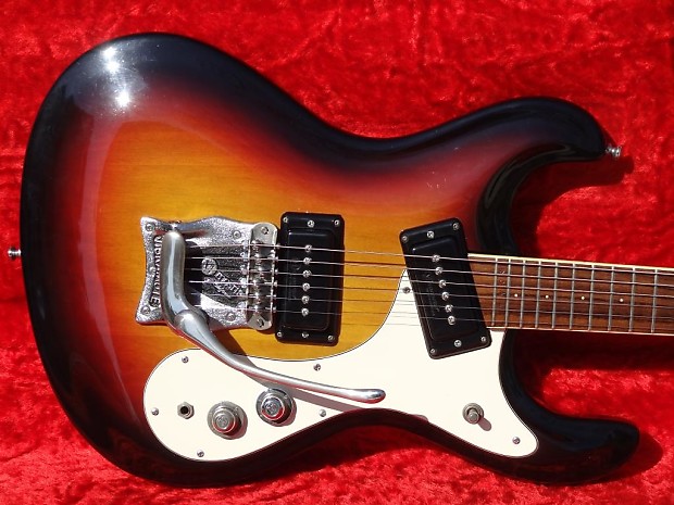 Mosrite The Ventures 1988 signed by Semie Moseley image 1