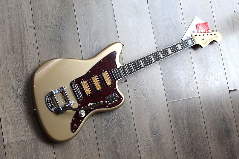 最終価格送料無料Fender Jazzmaster 　GOLD　FOIL 最終価格送料無料Fender Jazzmaster GOLD FOIL Fender Gold Foil