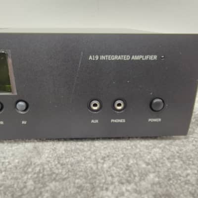 Arcam FMJ A19 - Integrated Amplifier w/ Original Box image 4