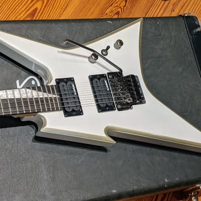 B.C Rich 日本製 white B.C Rich 日本製 white