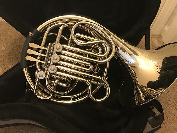 Holton Soloist Double French Horn and Case