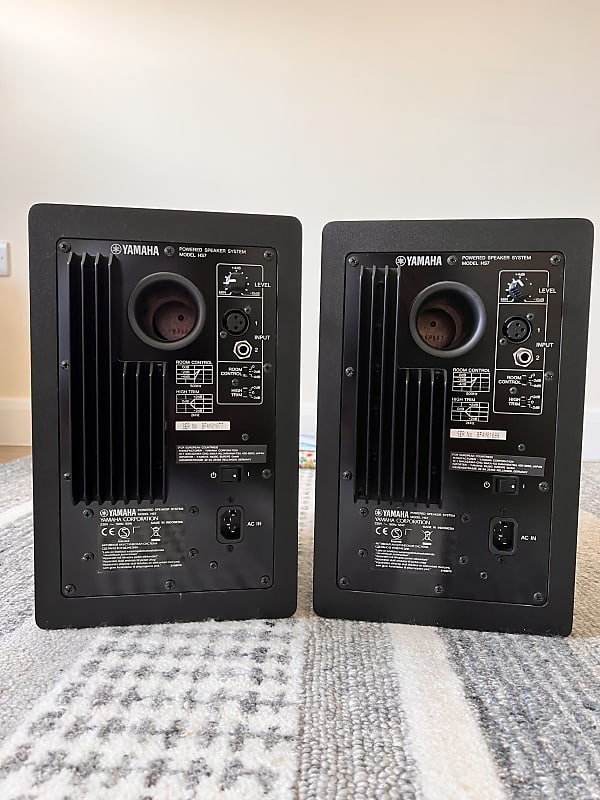 Yamaha HS7 - 6.5 inch Powered Studio Monitors x2 - MINT! 86792974705