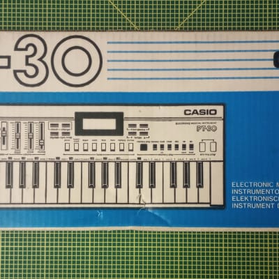 Casio PT-30 31-Key Mini Synthesizer 1980s - White image 4