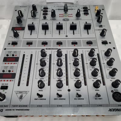 BEHRINGER DJX700 5-CHANNEL PROFESSIONAL DJ MIXER WITH