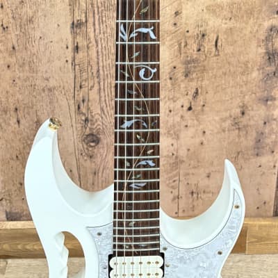Ibanez JEM7VPWH Steve Vai Signature Premium 6 String RH